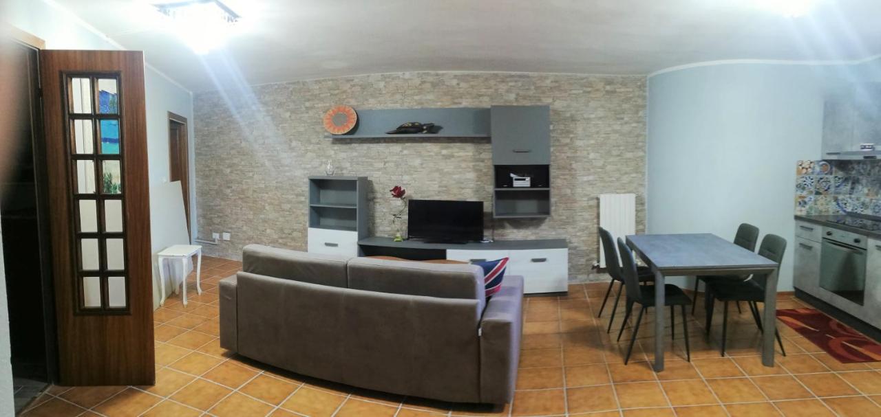 La Taverna Appartamento Scala A Chiocciola Фолоника Екстериор снимка