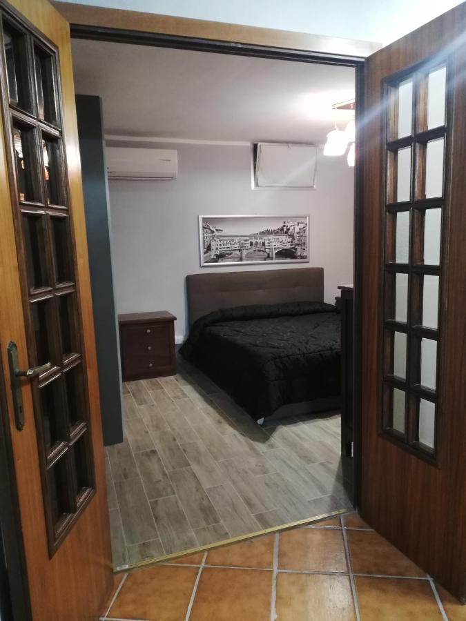 La Taverna Appartamento Scala A Chiocciola Фолоника Екстериор снимка