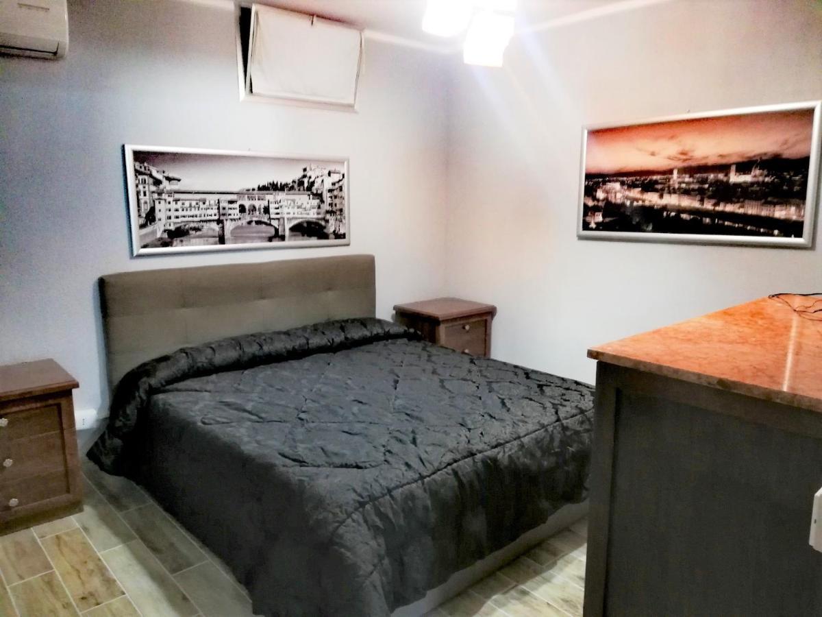 La Taverna Appartamento Scala A Chiocciola Фолоника Екстериор снимка