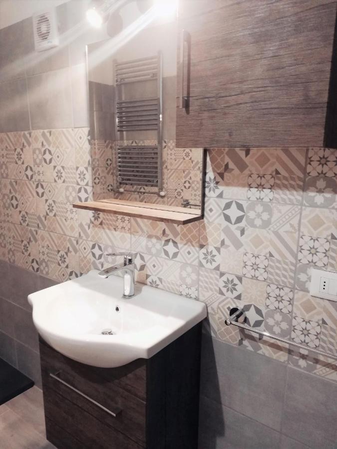 La Taverna Appartamento Scala A Chiocciola Фолоника Екстериор снимка